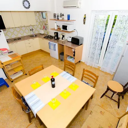 Guest house Karlovic
